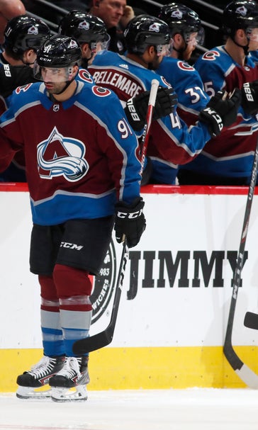MacKinnon reaches 30-goal mark, Avs beat Red Wings 6-3